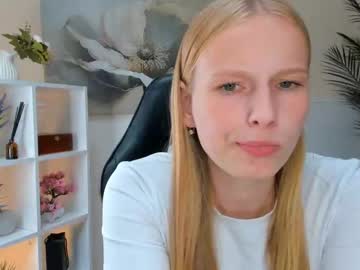 webcam girl maidabarfield capture image #5569563