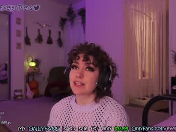 webcam girl evelynpiers capture image #4302457