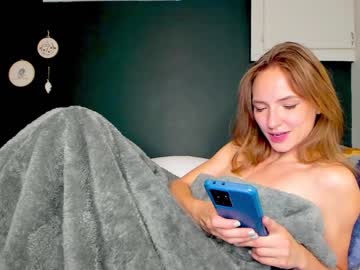 webcam girl innocentprovenguilty capture image #4045597