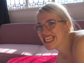 webcam girl xtina__ capture image #1750841