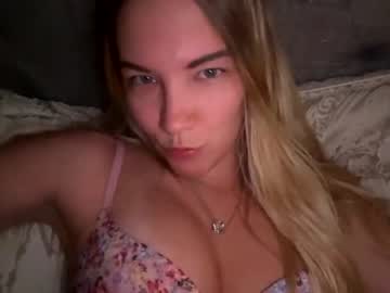 webcam girl mariah95 capture image #4111327