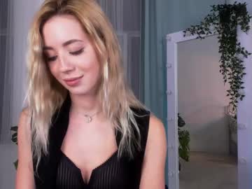webcam girl emmi_rosee capture image #1503941