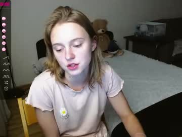webcam girl shy_mirabel capture image #4211938