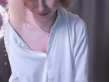 webcam girl whitee_angel capture image #4814512
