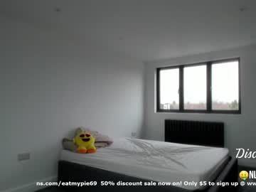 webcam girl eatmypie69 capture image #1157676