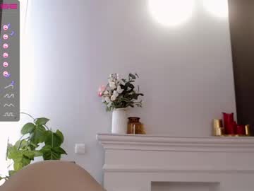 webcam girl small_blondee capture image #2651349