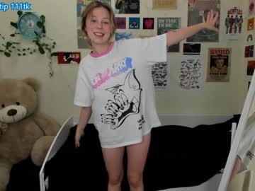 webcam girl lottie_shine capture image #4463769