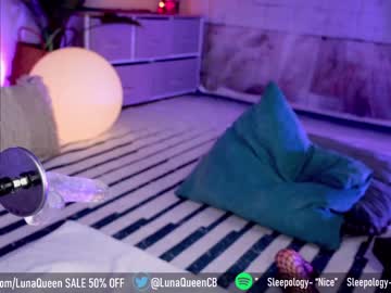 webcam girl lunaqueeeen capture image #2004771