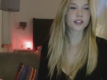 webcam girl bitter_moon capture image #4454130