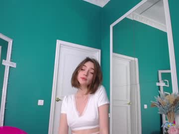 webcam girl adelewilson__ capture image #2010038