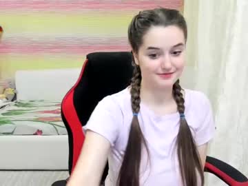 webcam girl emmika_ capture image #2136009