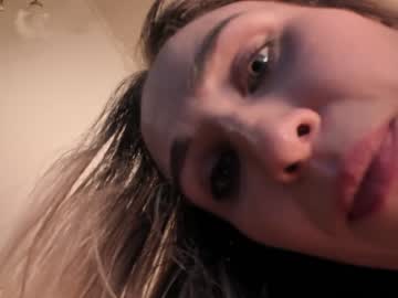 webcam girl kiss__it__better capture image #2011379