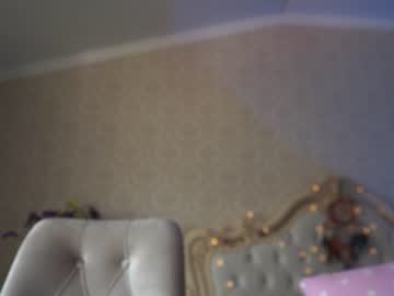 webcam girl pussy__money__weed capture image #3120434