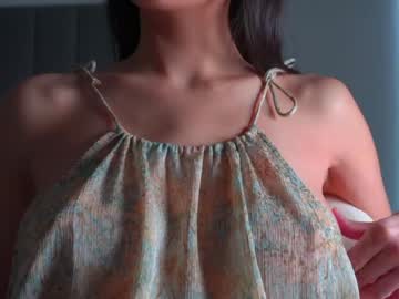 webcam girl houseofkei capture image #2010738