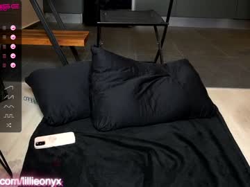 webcam girl lillieonyx capture image #2503254