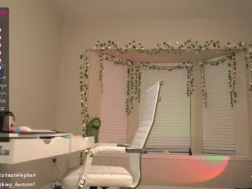 webcam girl ashley_benson1 capture image #3193528