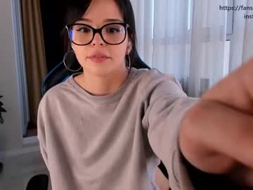 webcam girl aavee capture image #2544526