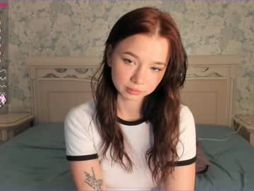 webcam girl dismayistrar capture image #3274113