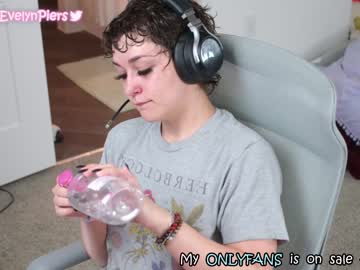 webcam girl evelynpiers capture image #2533807