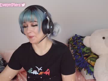 webcam girl evelynpiers capture image #235136