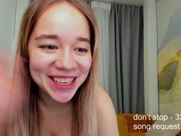 webcam girl kristycoy capture image #4742068