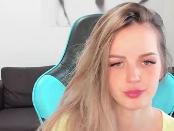 webcam girl yesonee capture image #2687797