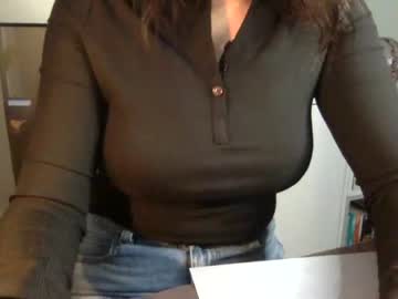 webcam girl lillyandhertoyy capture image #5526306