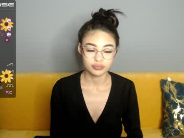webcam girl little_v1rgin_angel capture image #3078998