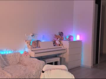 webcam girl uwuxo capture image #1647446