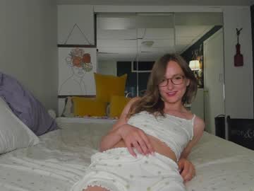 webcam girl innocentprovenguilty capture image #2840033