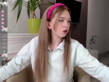 webcam girl small_blondee capture image #3033126