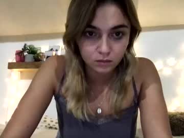 webcam girl madyylovee capture image #4147730