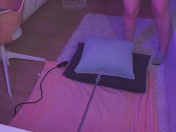 webcam girl aveksmr capture image #3891230