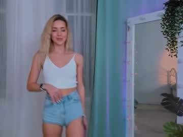 webcam girl emmi_rosee capture image #1827440