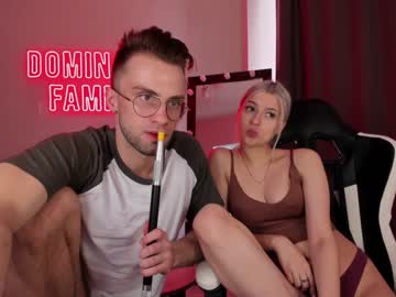 webcam couple dominant_family capture image #2392443