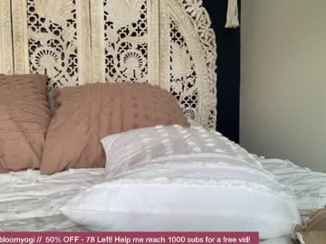 webcam girl bloomyogi capture image #3785456