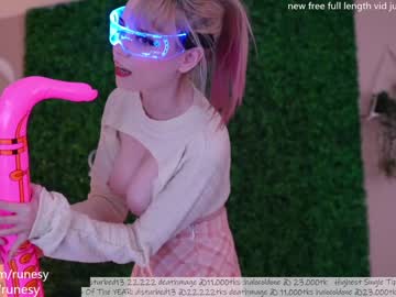 webcam girl runesy capture image #5001676