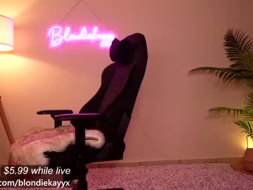 webcam girl blondiekayy capture image #2416783