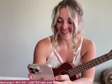 webcam girl bloomyogi capture image #2981138