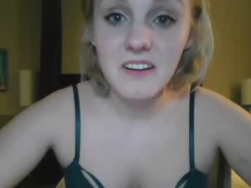 webcam girl cutiekatie3273 capture image #1851072