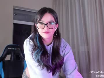 webcam girl aavee capture image #4619494