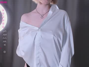 webcam girl whitee_angel capture image #4815688
