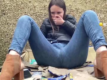 webcam girl eatmypie69 capture image #2276760