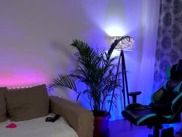 webcam girl naughtyrider69 capture image #1707845