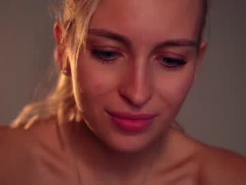 webcam girl artmosphera capture image #3039763