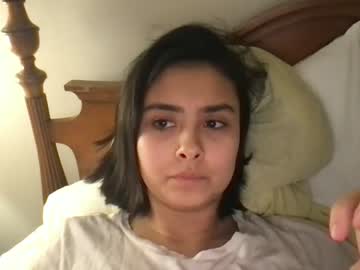 webcam girl kittydesir2022 capture image #1391397