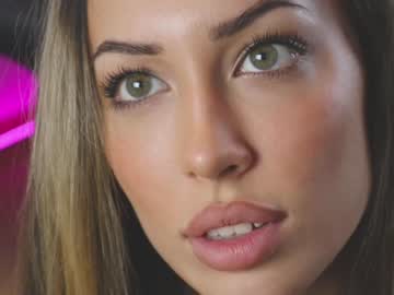 webcam girl francescadomi capture image #4088641