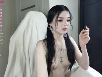 webcam girl stussy_montana capture image #1785872