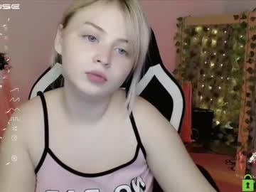 webcam girl shy_blondiee capture image #5335406