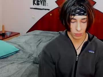 webcam man kevin_hug capture image #4595950